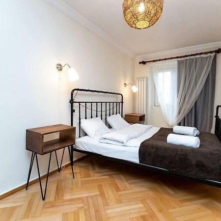 Wehost Cosy Apartment ティビリシ エクステリア 写真